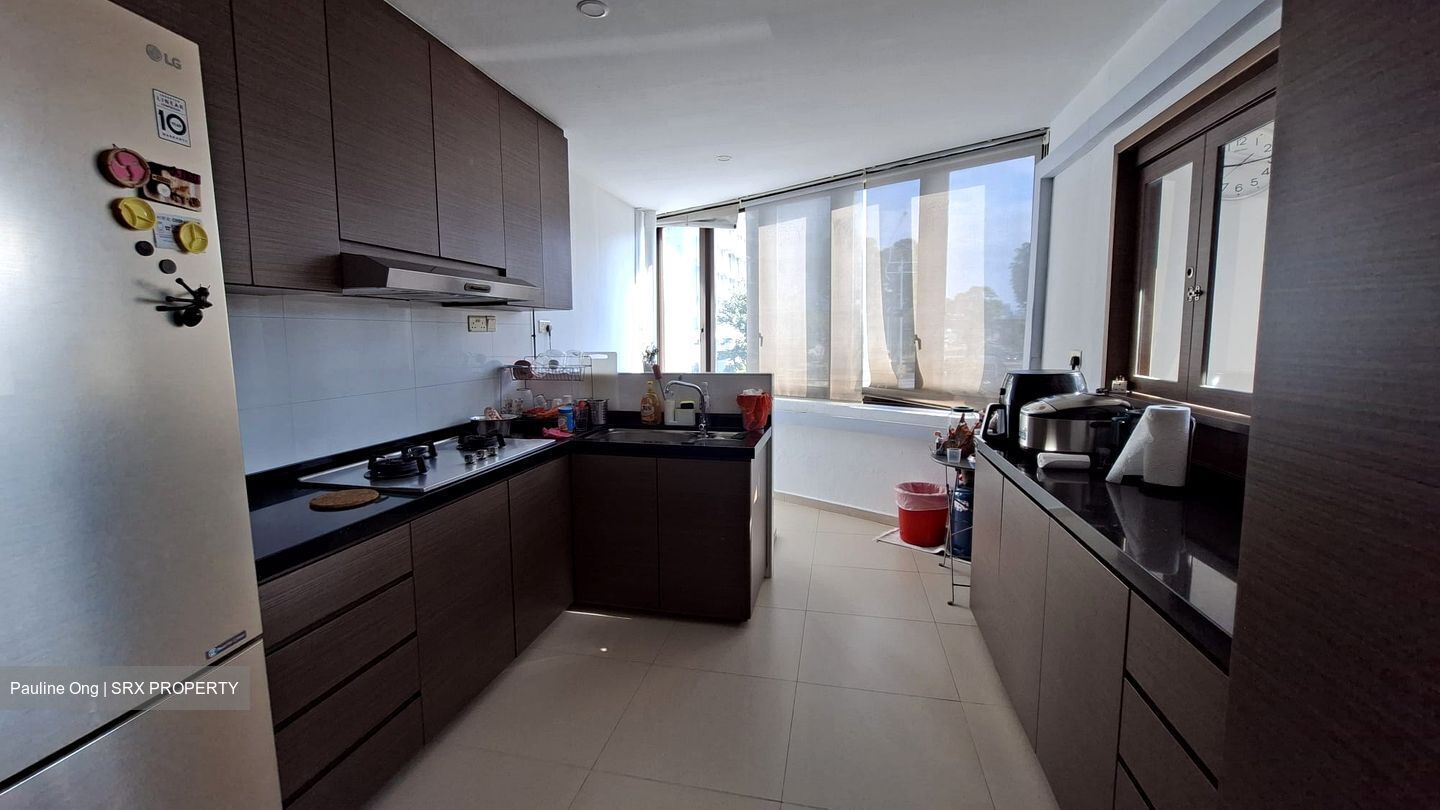 Changi Road (D14), Shop House #599217071